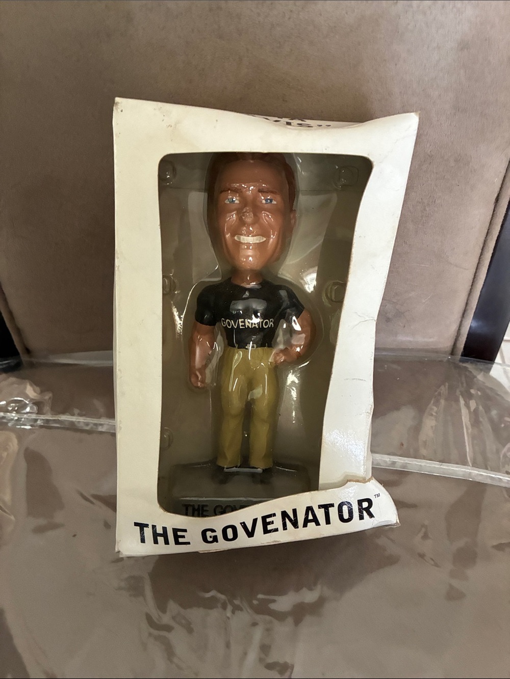 The Govenator Bobblehead vintage - Black Shirt, Tan Pants